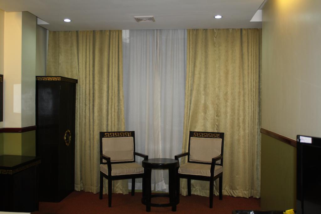Manila Crown Palace Hotel Стая снимка