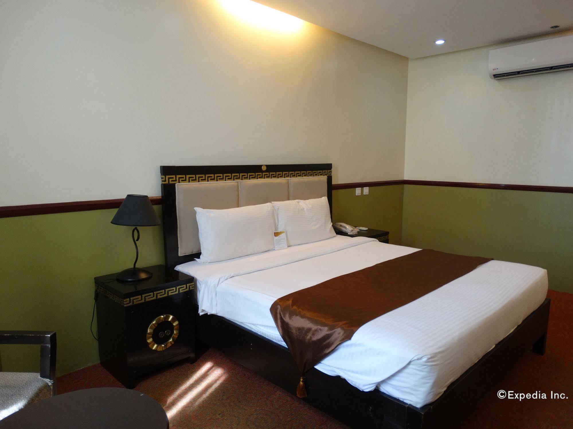 Manila Crown Palace Hotel Екстериор снимка