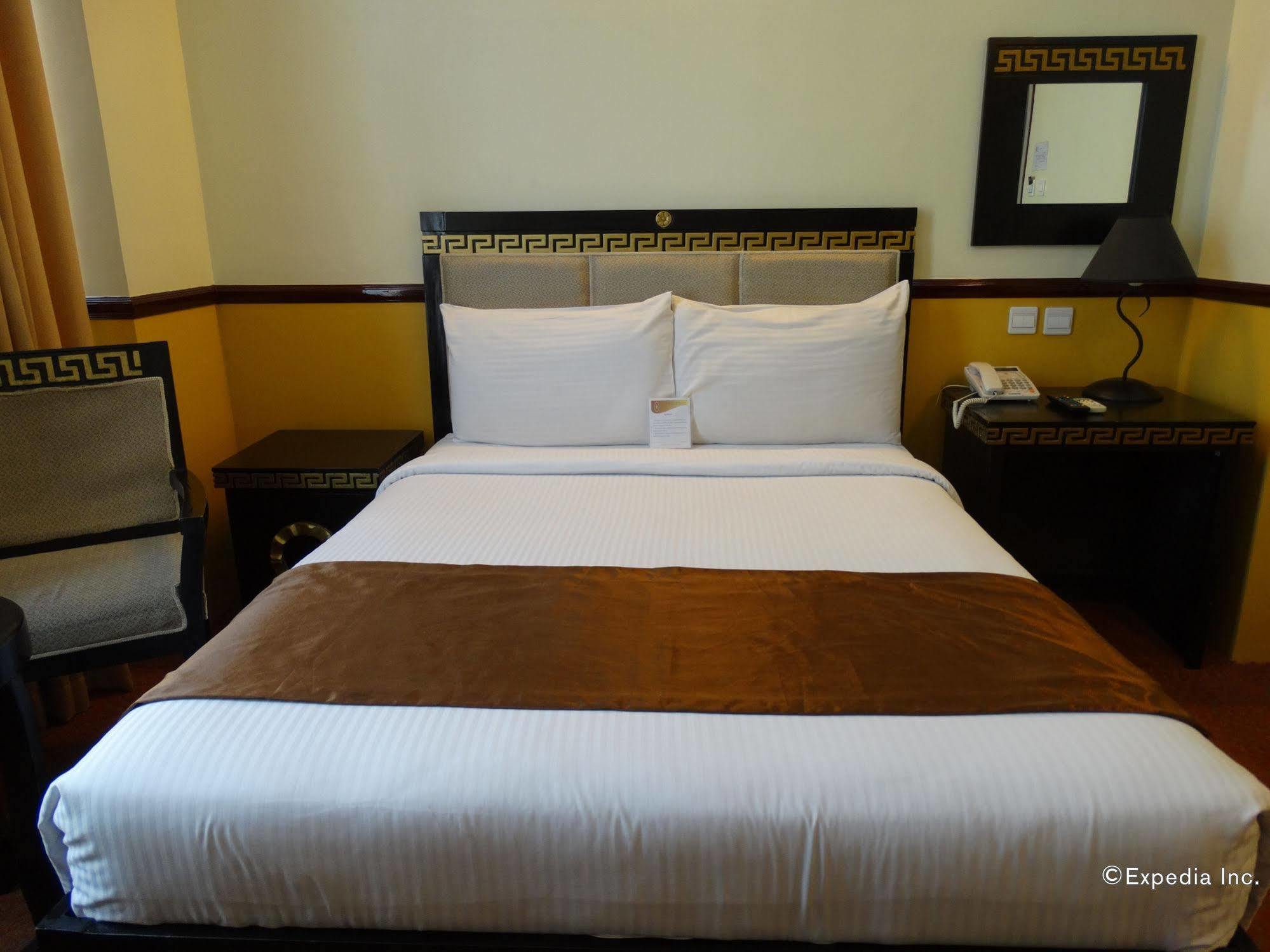 Manila Crown Palace Hotel Екстериор снимка